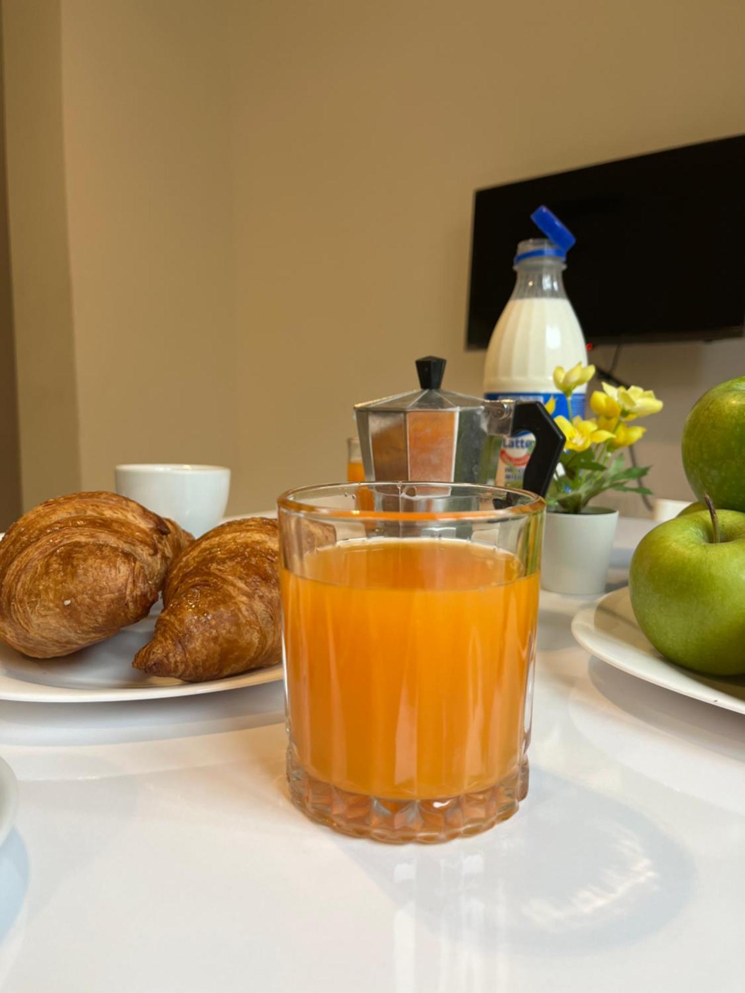 Jcube Apartments Bocconi Milano Екстериор снимка